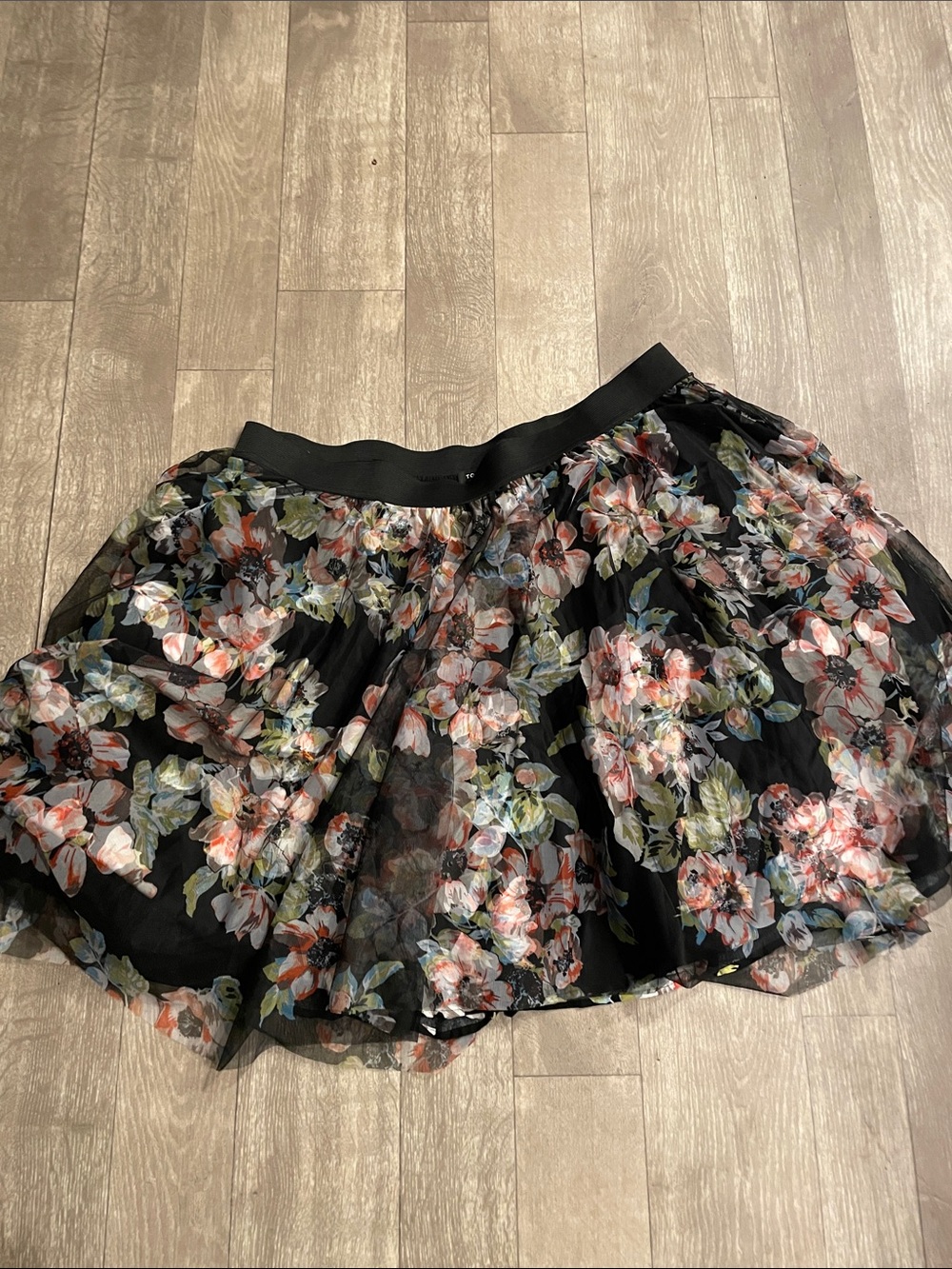 🌸 Torrid Floral Layered Tulle Skirt nwt - Picture 4 of 5